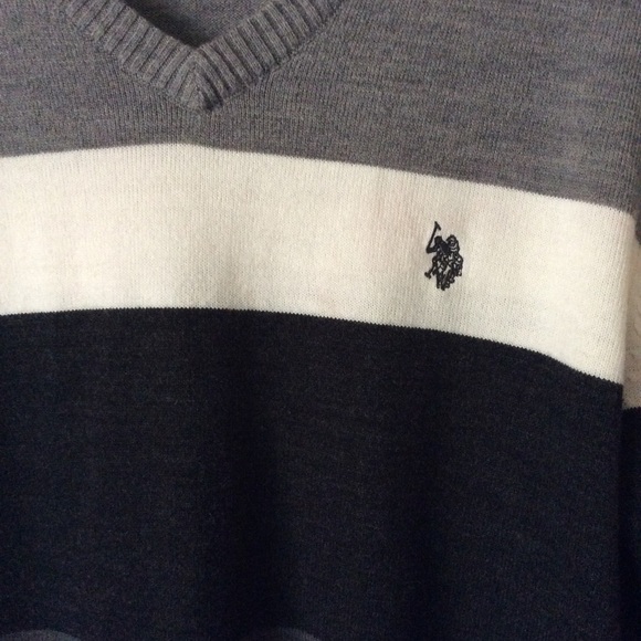 VTG US POLO ASSN. MENS V NECK SWEATER - Picture 2 of 4